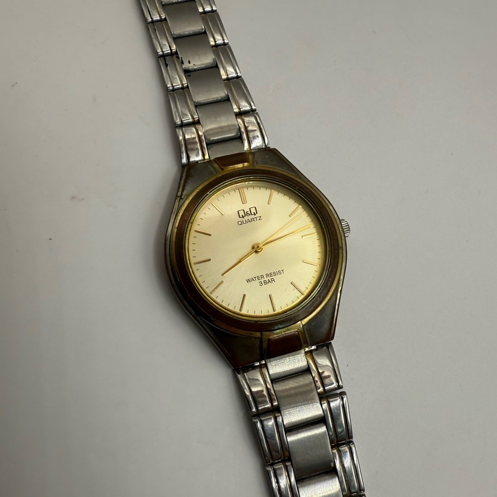 Q&Q by Citizen Women's Watch 32MM 2-Tone Bracelet Dial Wrist (New Battery) - Picture 8 of 10